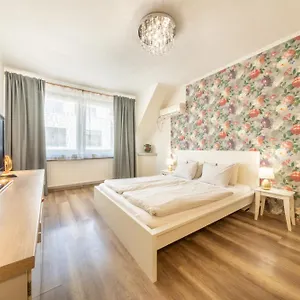 Valentina In Citycenter Apartment