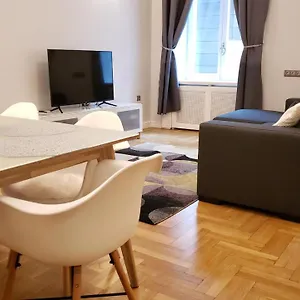 Supreme Center Apartment